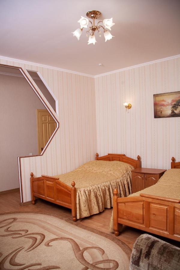 Hotel Piligrim 1 Mykolaiv Exterior foto